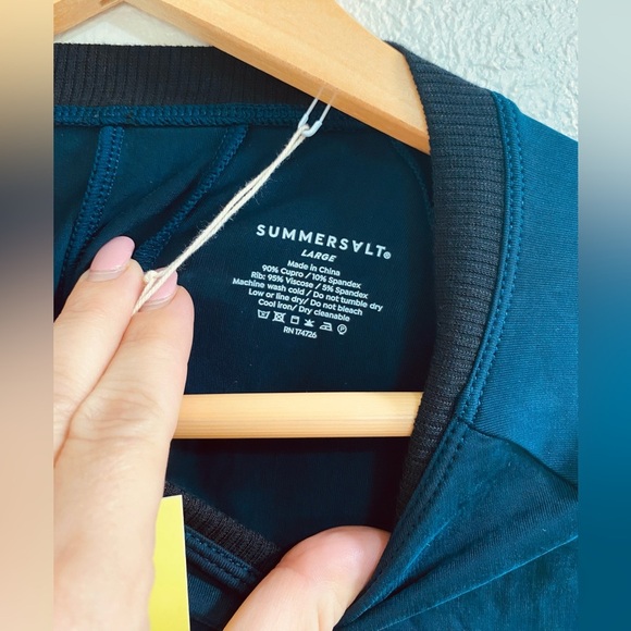 Summersalt Navy Crewneck Long Sleeve Top Size Large - Picture 6 of 6